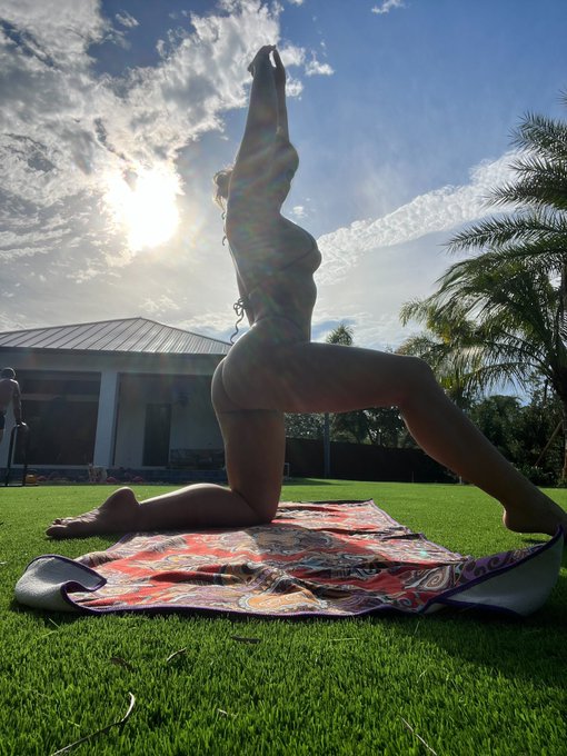 Yoga.. 🔗🩵 https://t.co/1nyUrsopcH