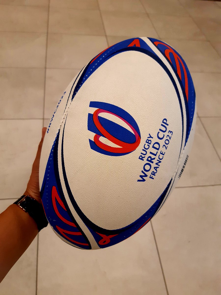 Sacresush's tweet photo. Lancement de la #Team2023 à un peu moins de 100 jours de la compétition, la @rugbyworldcup s'annonce exceptionnelle... Ça se passe chez nous 🇨🇵 and I think it's beautiful! 🏉🏆 
#Lyon #RWC2023 #volontaires #ambassadeurs #rugby https://t.co/ySSyaEZQPM