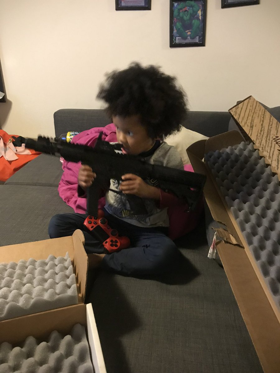 CannonHotep's tweet image. #StrongDadJune