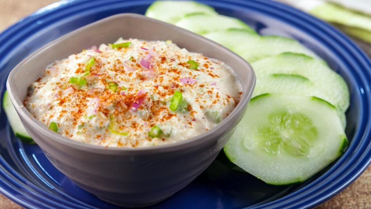 theofficialckd's tweet photo. This crab dip is certainly a must-try. The perfect blend of cream cheese, mayo, and lime juice with added cayenne is a uniquely tasting dip.  An amazing way to enjoy cucumber chips!

Full Recipe:
https://t.co/dIUwKibcur

#ketorecipe #lowcarb https://t.co/lRKSEBypdZ