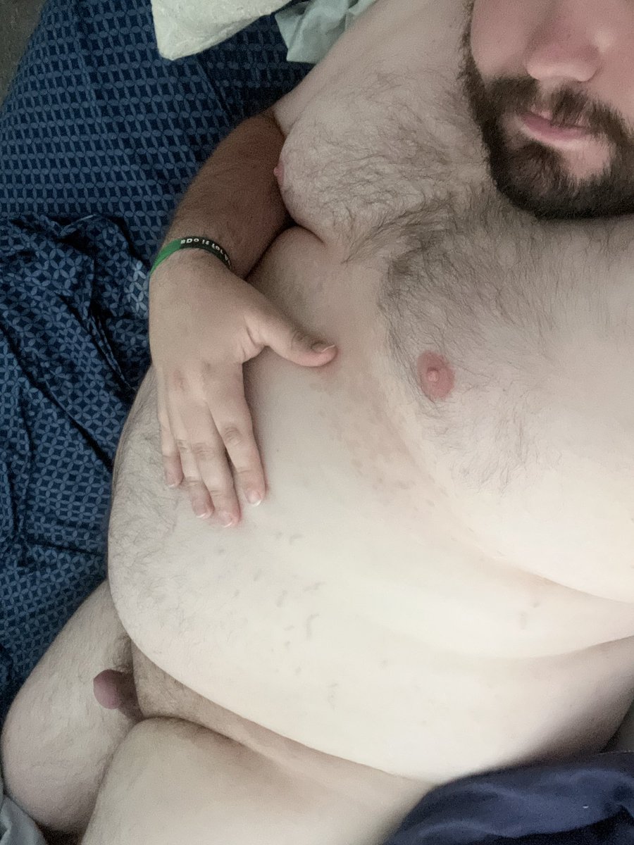 The_Cub_Riley's tweet photo. This cub needs a fwb here in kc any takers https://t.co/ozGDusOF9T