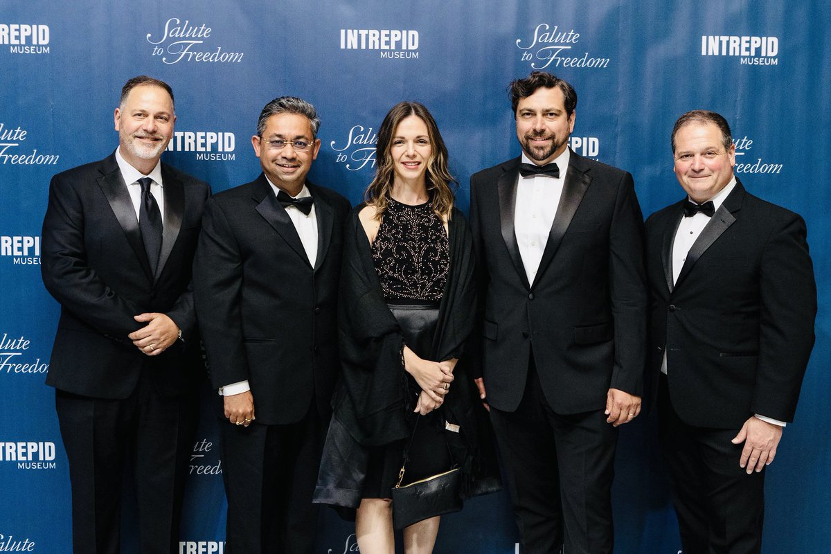 AshuRathorEY's tweet photo. A little over a week ago my EY account team was elated to attend @IntrepidMuseum’s Salute to Freedom Gala. @EY_US alum Richard M. Jones, EVP/Gen Tax Councel &amp; Chief Veterans Officer of @paramountco, secretary of @USNavy Carlos Del Toro &amp; Former Intrepid Service Men were honored. https://t.co/EkJAp7EM2H