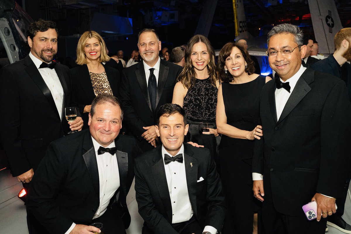AshuRathorEY's tweet photo. A little over a week ago my EY account team was elated to attend @IntrepidMuseum’s Salute to Freedom Gala. @EY_US alum Richard M. Jones, EVP/Gen Tax Councel &amp; Chief Veterans Officer of @paramountco, secretary of @USNavy Carlos Del Toro &amp; Former Intrepid Service Men were honored. https://t.co/EkJAp7EM2H
