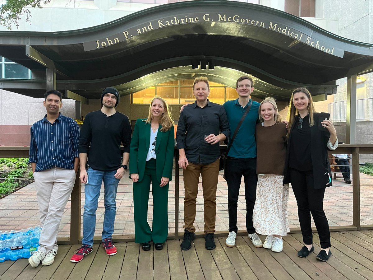 Dragoi Lab (@dragoilab) on Twitter photo Are you interested in computational neuroscience? Excited to announce that our lab is actively hiring a Post-Doctoral Fellow and a Research Assistant. Apply on our website now! #neurotwitter #sciencejobs sites.google.com/uth.edu/dragoi… Are you interested in computational neuroscience? Excited to announce that our lab is actively hiring a Post-Doctoral Fellow and a Research Assistant. Apply on our website now! #neurotwitter #sciencejobs sites.google.com/uth.edu/dragoi…