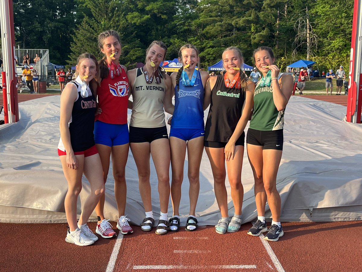 Big time day for DCPV…. 6 girls medaled and 4 are underclassmen!!! Nice job ladies and big time S/out to the 2023 State Runner Up <a href="/zoearvanitis23/">Zoe Arvanitis</a> who committed to vault at IU in the fall!!
