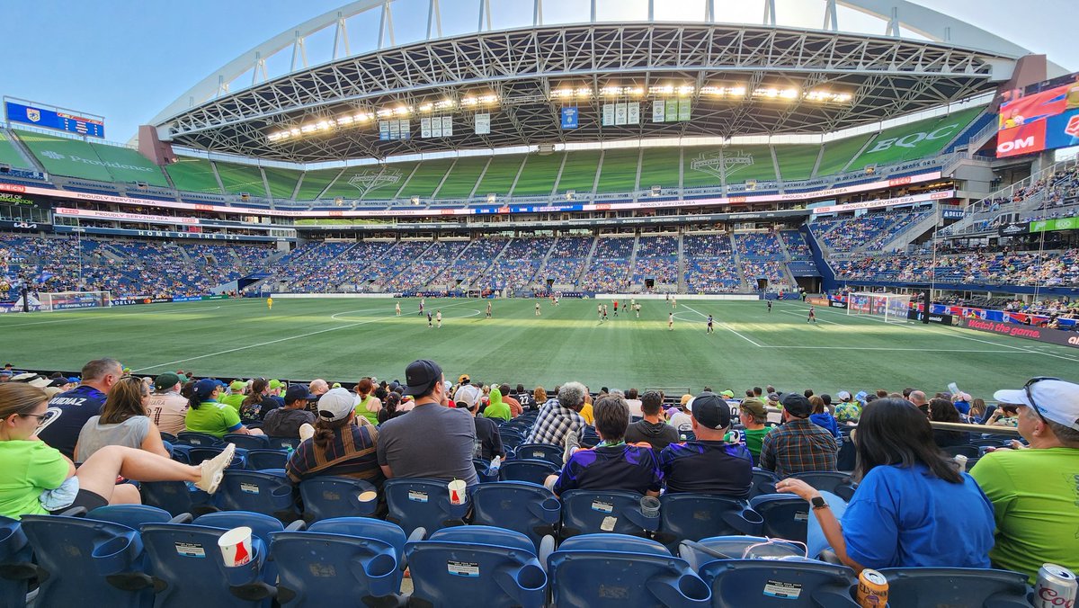 Hoping for a double-tie for this double header #ReignSupreme
#Sounders