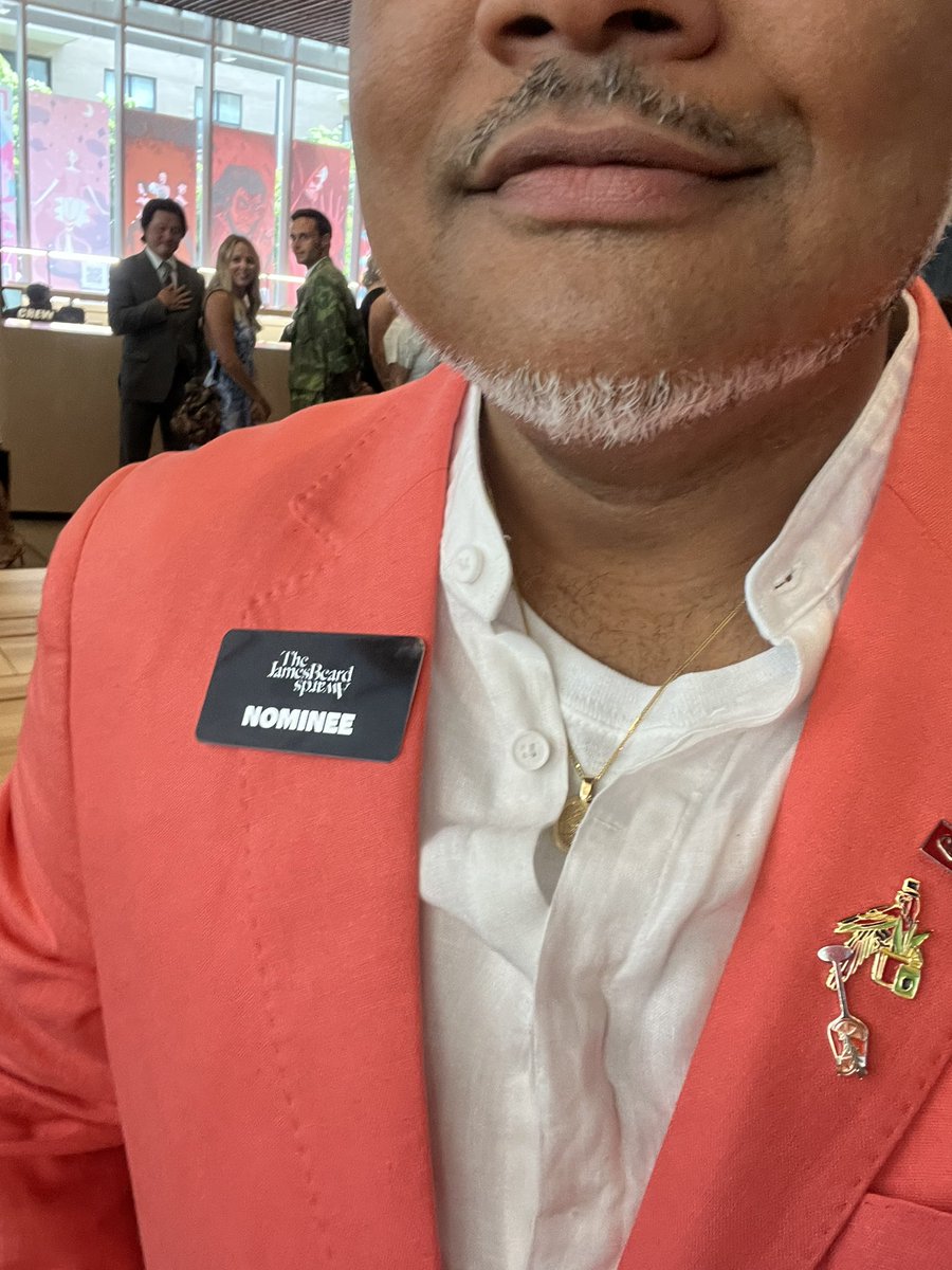 MichaelBJordan's tweet image. Please help me congratulate @jacksonglidden for her well-deserved win tonight at @beardfoundation’s media awards, and our fellow nominee @GastronomyBlog. And thank you Atlanta and beyond for all the good energy leading up to tonight! Trust me: I didn’t lose. 😎 Also peep the drip