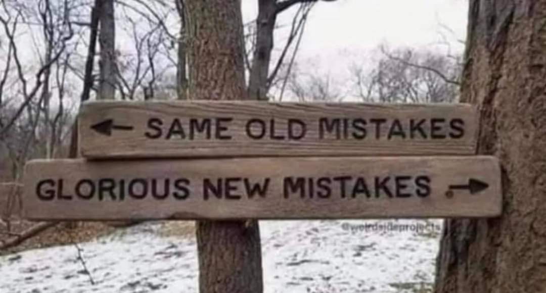 Kebijakan
yang tidak pernah diputuskan secara bijak dan disampaikan oleh orang yang bijak....🙄
Akhirnya tidak ada kebijakan yang bisa dinikmati Rakyat.