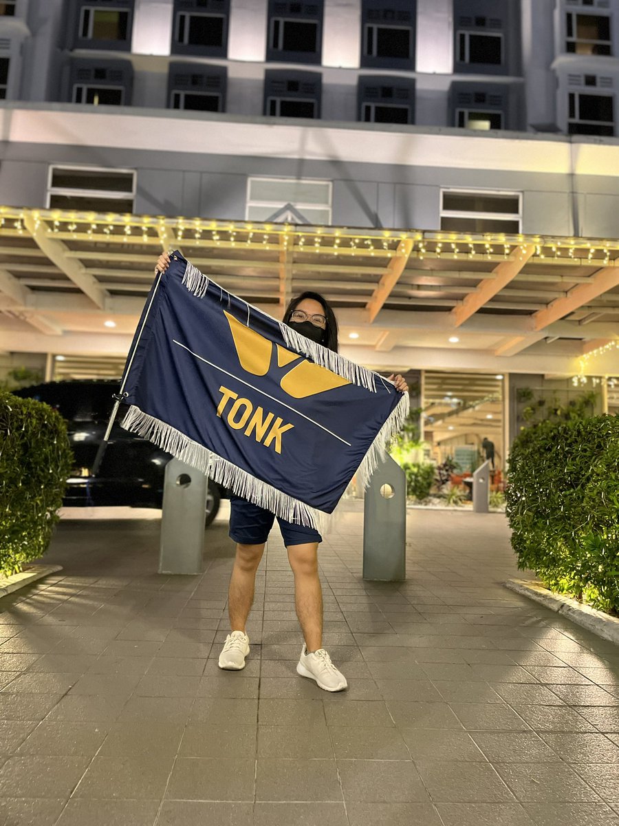CONQUEST GOERS!! I NEED YOUR HELP I LOST MY FLAG WHILE WALKING TO SMX. IT WAS LAST SEEN AT STARBUCKS CONRAD. IT WAS ROLLED UP WHEN IT FELL

THIS IS WHAT IT LOOKS LIKE

RTS ARE MUCH APPRECIATED