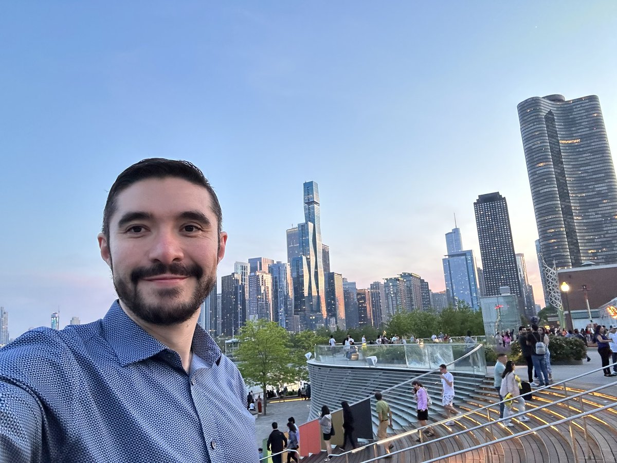 DrArturoAI's tweet image. Great times and views at the Navy Pier after such a productive day at #ASCO23 @MassiveBio @skurnaz