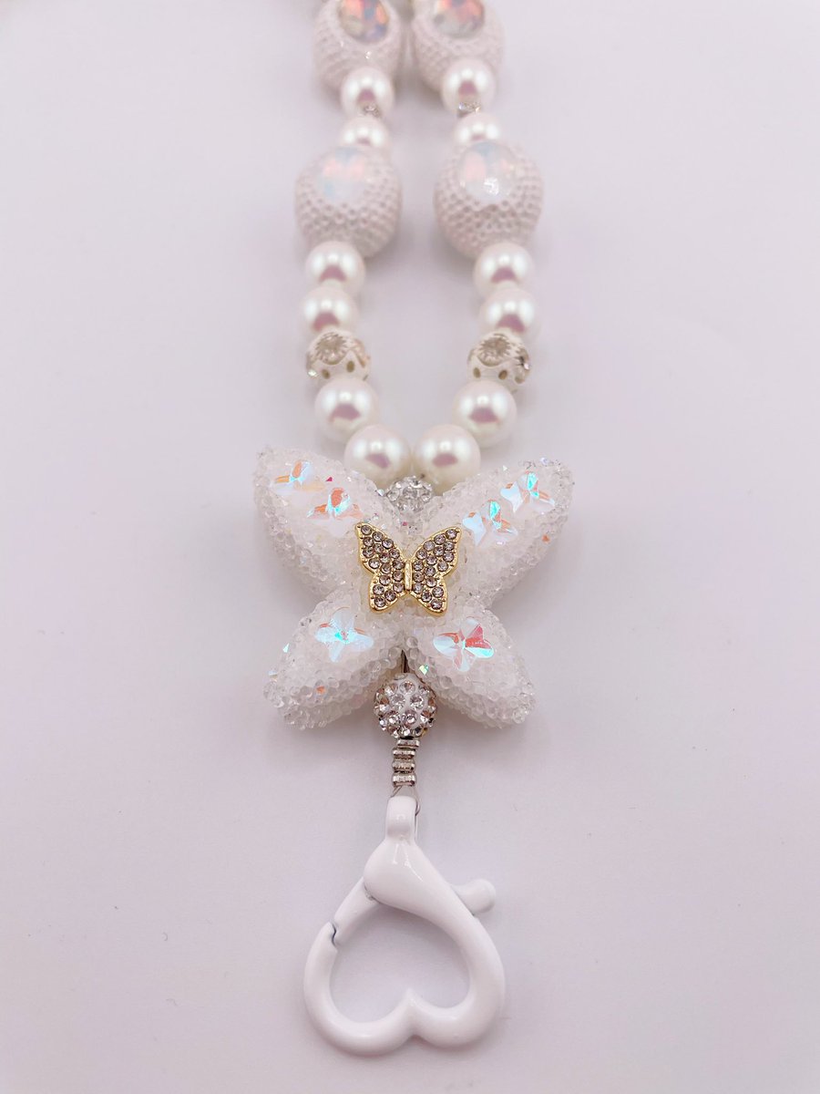 Aili527's tweet image. Rhinestone with butterfly 🦋, pearl crossbody #phonecharm Gorgeous!🌟👍🏻
#diy #phonechain #craft #bead #pearl #rhinestone