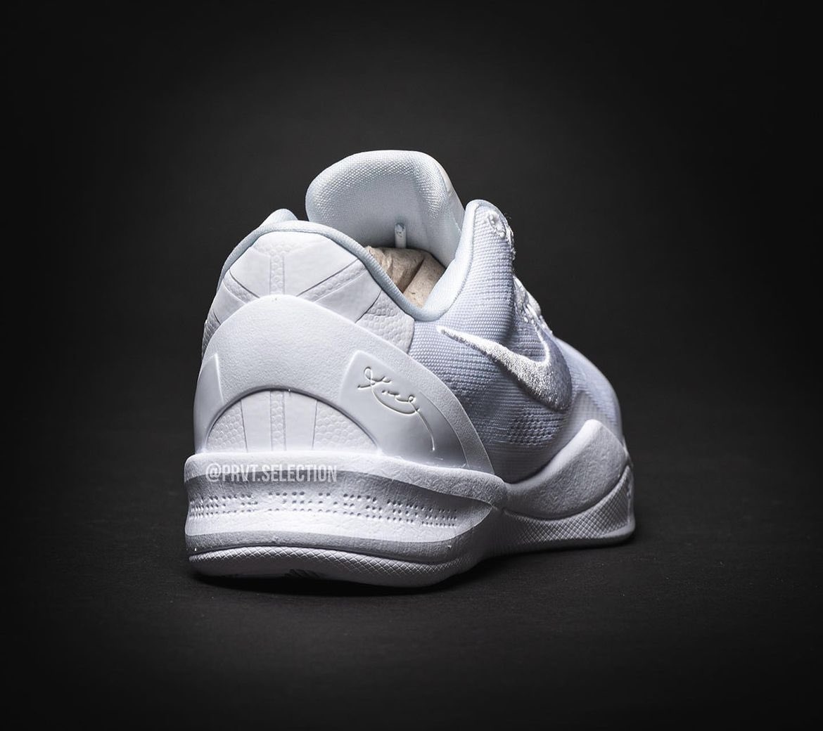Nike Kobe 8 Protro “Triple White”が『Kobe Day』に登場予定［FJ9364