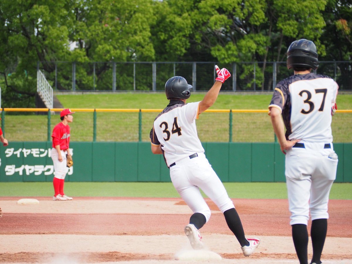 2023 5.30 入れ替え戦
vs名古屋学院大学①

愛教|0000000104|5
名学|000000100|1

投)瀧本→鵜飼→野呂
捕)岩垣

入れ替え戦初戦、投手戦となるが7回に2死からエラーで1点の先制を許してしまう。しかし、すぐさま相手のエラーで追いつくと、9回には一挙4点を奪い勝ち越し、勝利しました。