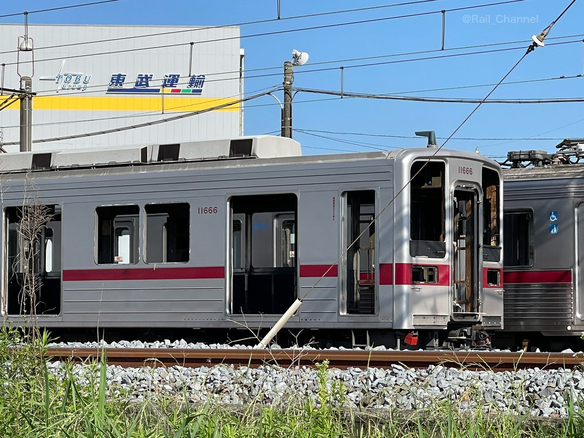 Rail_Channel's tweet photo. 2023.6.3 #北館林
#11666F は残り4両。#11606F は前照灯を外してから手は付けてない感じかな?
#10030型 #10000型 #20000型 #21804F #24804号車 #アルピコ交通 https://t.co/IGz623feLl