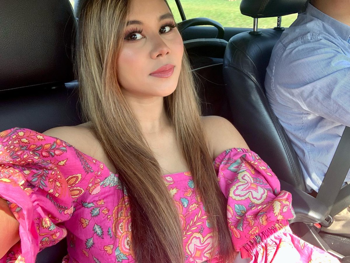 JADESERALDE's tweet photo. Had a lovely day wearing my Lucille mini dress! 💕 As we were heading out my daughter said “Hey mommy! My flowers match your dress!” Can you spot her sweet smile in the back? Love flowers as much as we do? Love feminine styles, happy colors and forgiving fits with elastic NOT zippers? Let me style you lovelies! https://t.co/QUhMAgCDKt #itsalwayssummersomewhere #letmestyleyou #womensupportingwomen #fashion #dresses #independentfashion #slowfashion