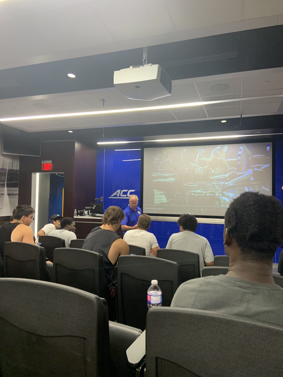 TRUEN0RTHT0URS's tweet photo. Huge thank you to @CoachTimSalem and @CoachDScott1 of @Pitt_FB today for the fantastic tour! https://t.co/KW7akvsnle