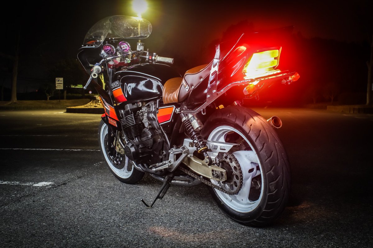 kimura__917's tweet photo. ゆる〜く買い手探します✨
xjr400 4hm 初期型です。
気になる点あればdmお願いします^_^
交換ものによっては⭕️
#xjr400売ります 
#バイク売ります 
#ゼファー売ります 
#バブ売ります https://t.co/lnxd9jWatn