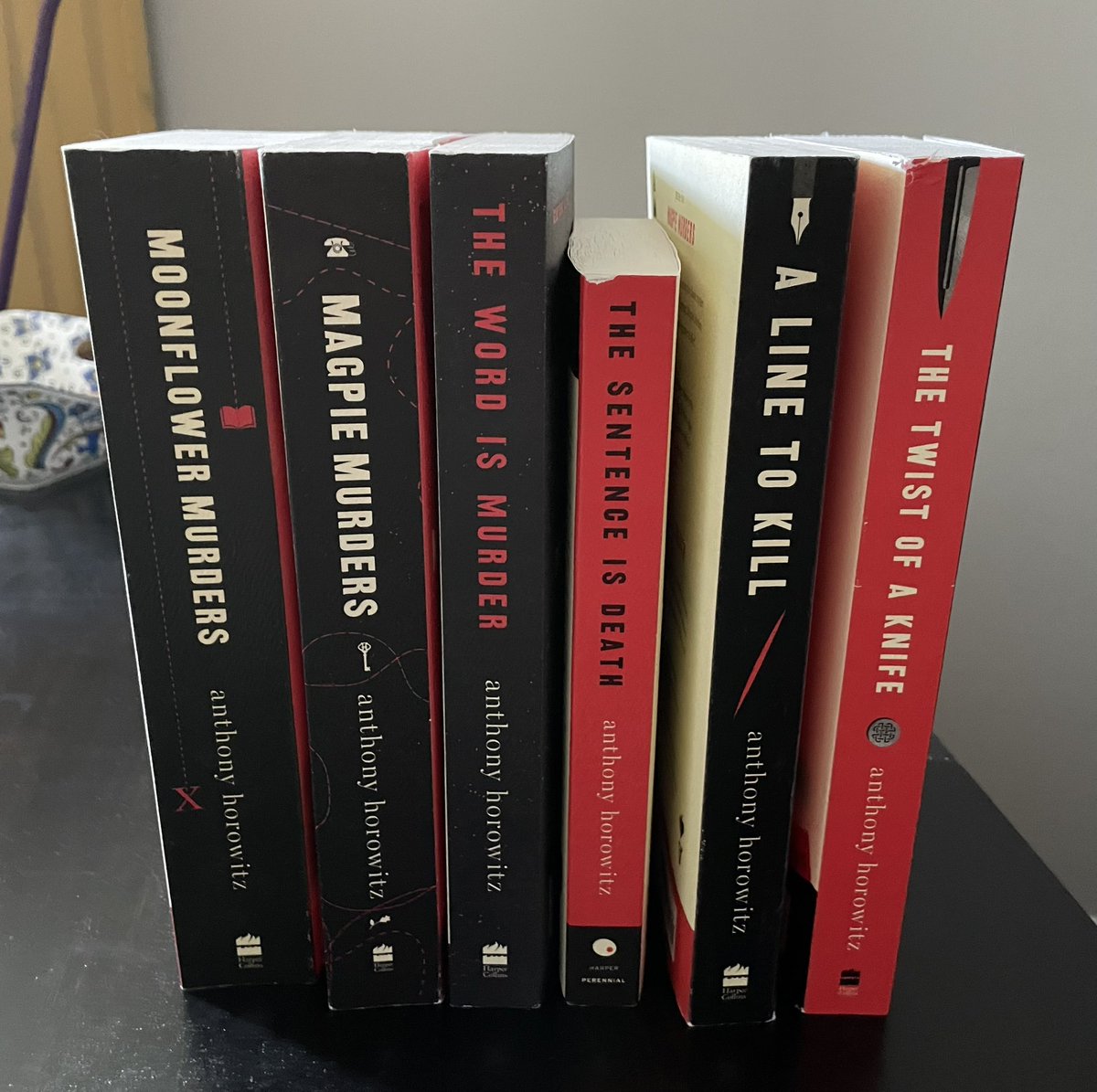 Having now met @AnthonyHorowitz  at #MotiveTo I’m renewed in my quest…. Where can I get the larger sized paperback  of The Sentence is Death - My bookshelf is most displeased with this aesthetic. Must solve this mystery.
