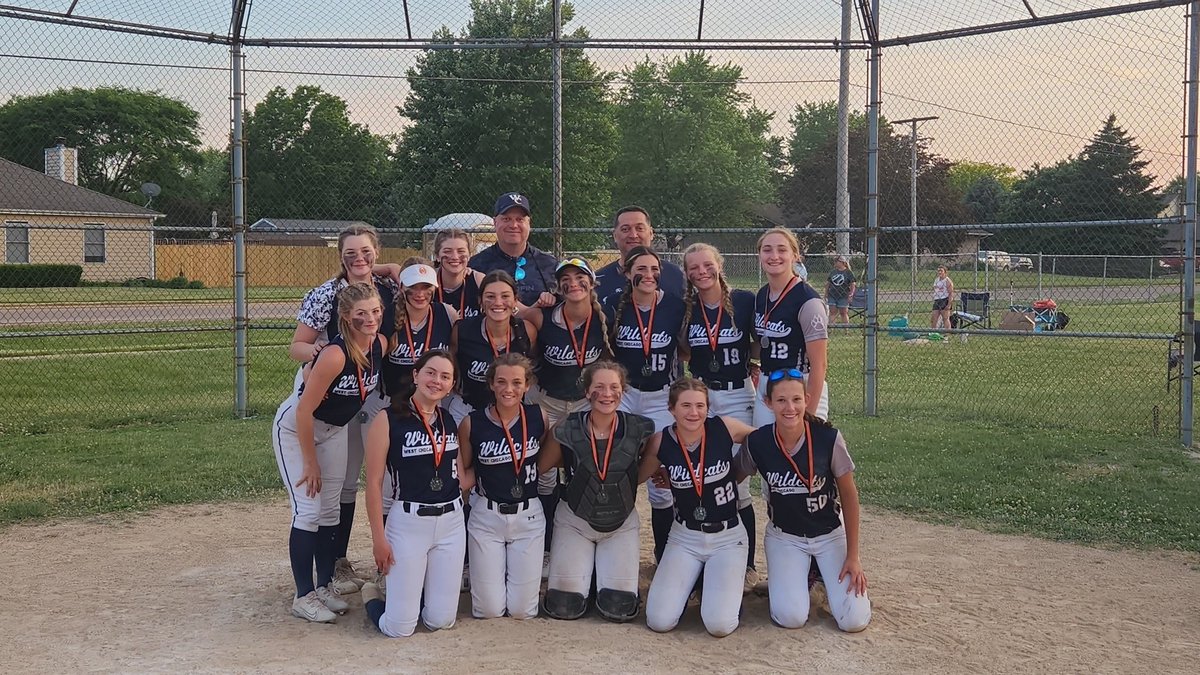 CoachMamacita's tweet photo. Second place in our first round robin tourney!Went 3-0 to play in the ship!! Close game, we had the chance...but man was it a great game! Congrats to the Orange Whips!@WCsoftball0506 played in the 95°! Great pitching @olivia_salerno1 @SummerSilks77  @ZemanGrace and Natalie Doyle https://t.co/Qa5avTuacg
