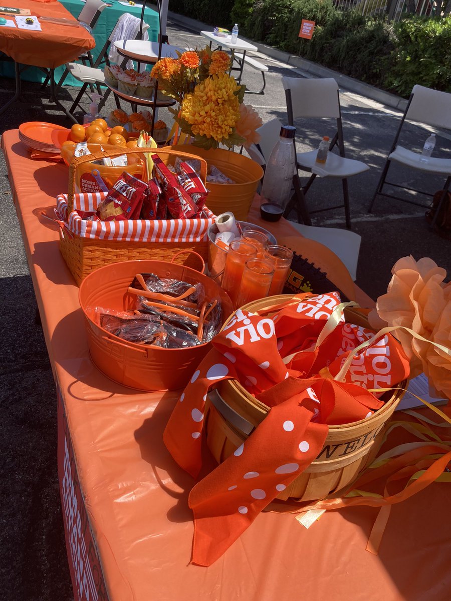 beegunsense's tweet photo. This weekend I #WearOrange 🟧 at the OC @MomsDemand blood drive. Victims of gun violence need more blood than a typical patient needing blood. Super grateful my iron was good today and I was able to donate! #keepgoing #EndGunViolence https://t.co/cLLCMuOwgp