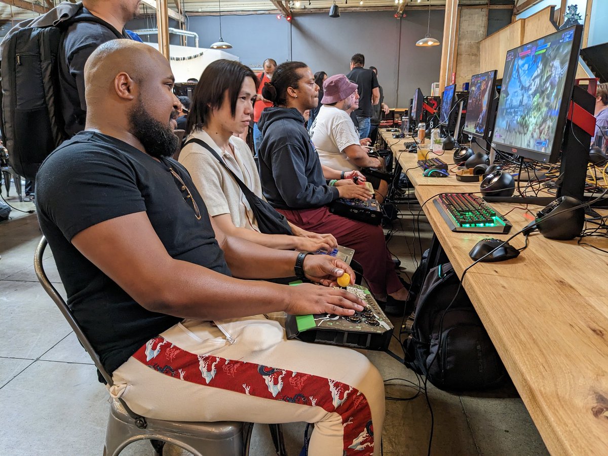 ohfloy's tweet photo. Street Fighter 6 launch event at @guildhouse! https://t.co/xdyUPoj06K