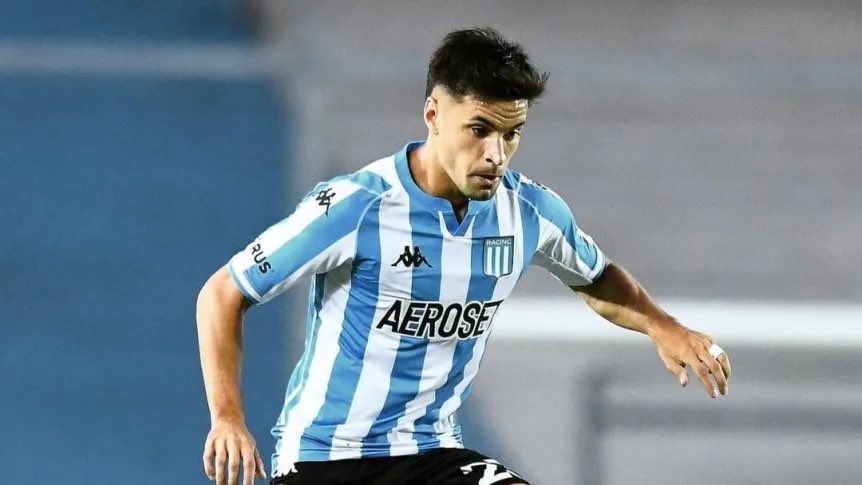 Cada partido que pasa Oroz juega mejor. 
Hoy en día titular indiscutible.