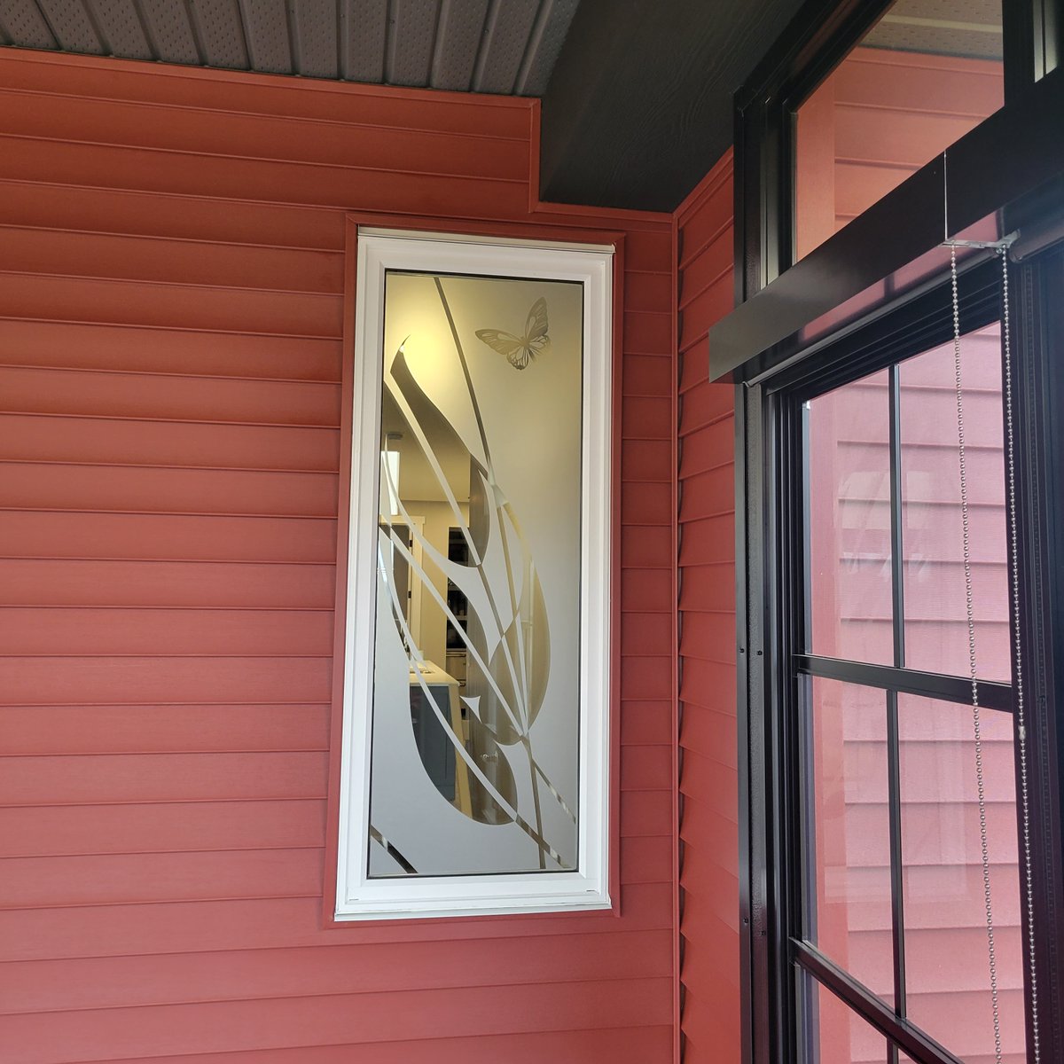 SuperTintltd's tweet photo. A customized #frosted residential #window #design.
#interiordesignideas #windowdecor #windowdesign https://t.co/Siw3uXlrqb