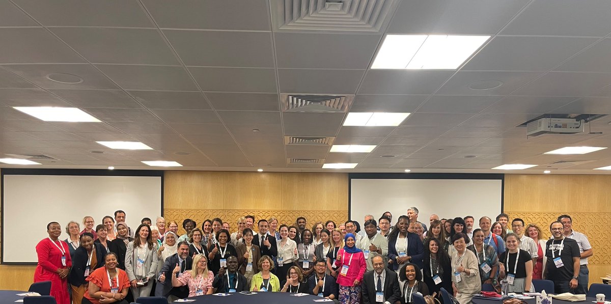 REFITClass's tweet image. Gill Rawlinson and Ayman Elkhatib facilitated a producrive Global Networking for Practice Based Educators in Dubai@WorldPhysio1951 #worldphysiocongress2023
A great meeting of expert minds across various disciplines of allied health