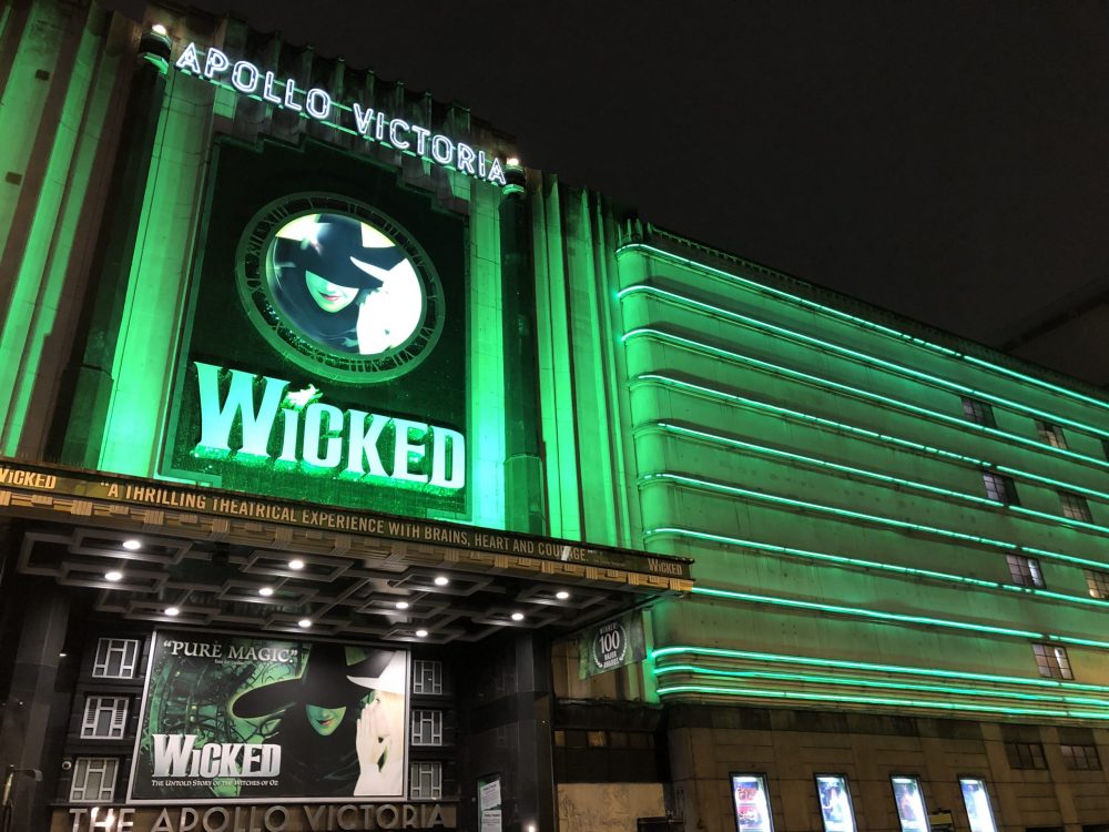 NomadicBrits's tweet photo. A Wonderful Evening Watching Wicked The Musical in London
https://t.co/XjWhibwsvR
#travel #lookatourworld #travelbloging #travelbloggers #Present #Theatre #WickedTheMusical https://t.co/D0tN7qrFDC