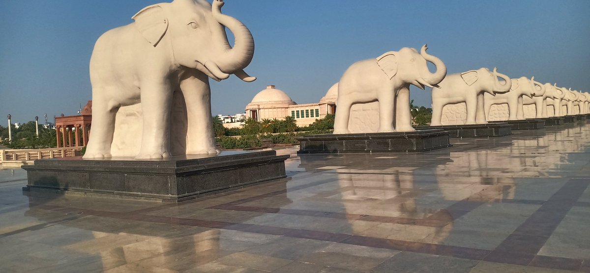 Satyend90686145's tweet photo. Ambedkar park Lucknow https://t.co/HI8fwoNCkf
