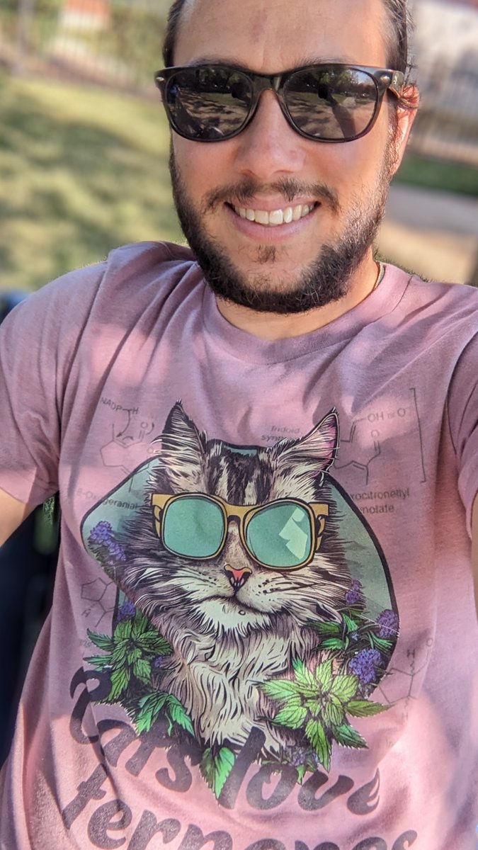 Cats❤️Terpenes! 
If you love either order a shirt/sticker here:
Shirts-shorturl.at/lS035
Stickers-shorturl.at/ailnH
I make 𝗻𝗼 profit from sales but if you buy one of these please consider donating $5 to Stray Haven Rescue or any other charity strayhavenrescue.org/how-you-can-he…
