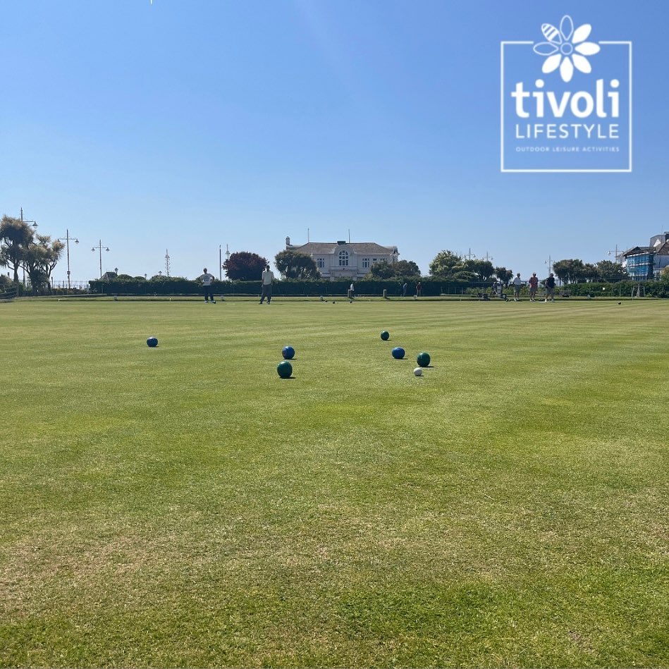 ENJOY THE OUTDOORS // It’s another glorious day for a game! Come and play #BognorRegis #Littlehampton #bowls tivolilifestyle.co.uk
#lawnbowls #bowlsgreen #wellbeing #outdoors