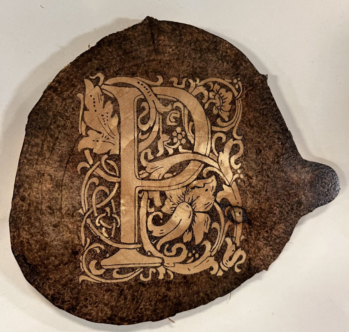 Pyro_Folk's tweet image. Couple more done #pyrography #pyrographyart #woodburning #woodburningart #gifts #coasters