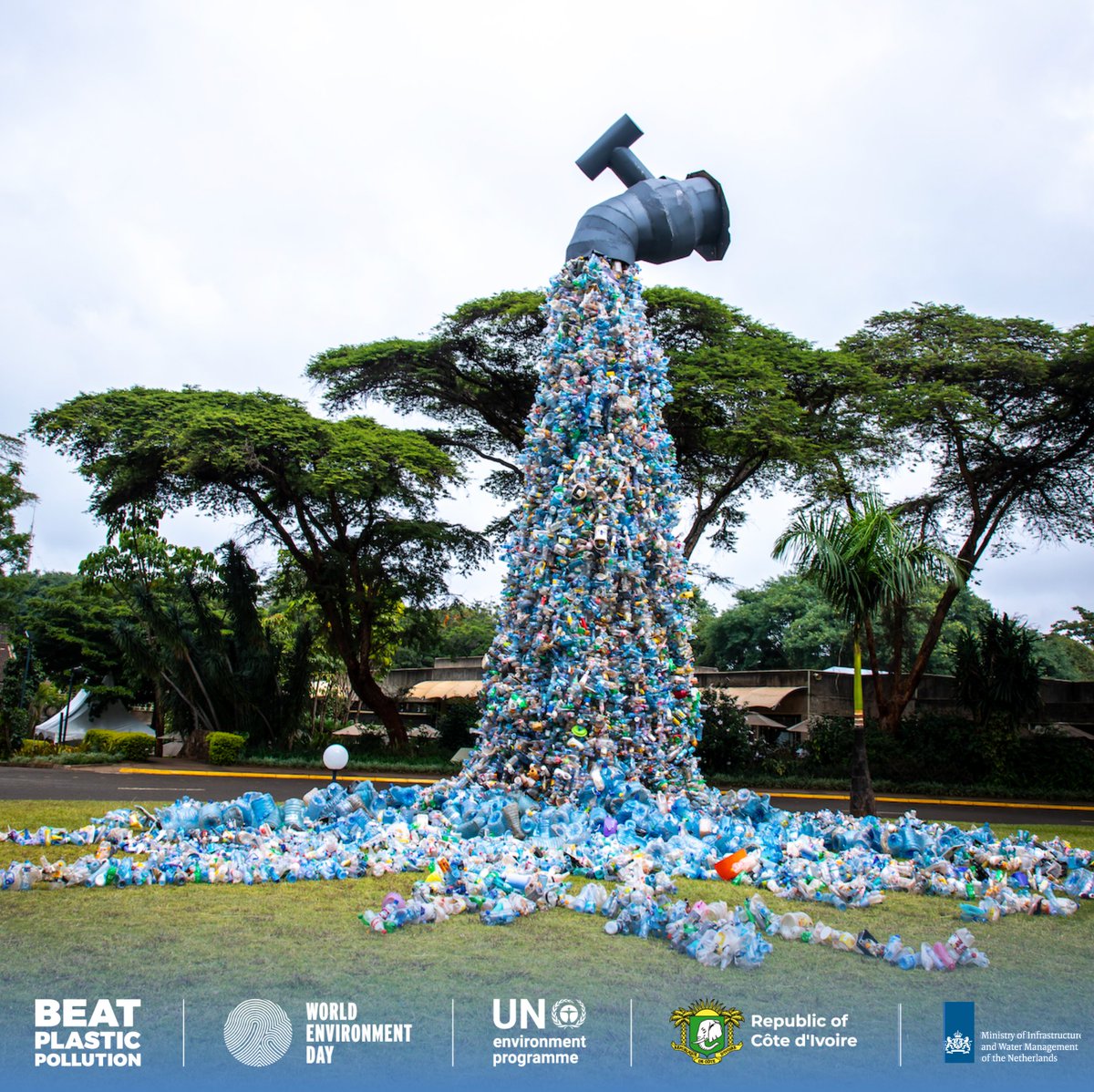 🌍 We CAN end plastic pollution and create a circular economy.♻️#BeatPlasticPollution

Check out <a href="/UNEP/">UN Environment Programme</a> 's "Turning off the Tap" report to see how: bit.ly/PlasticReport2…