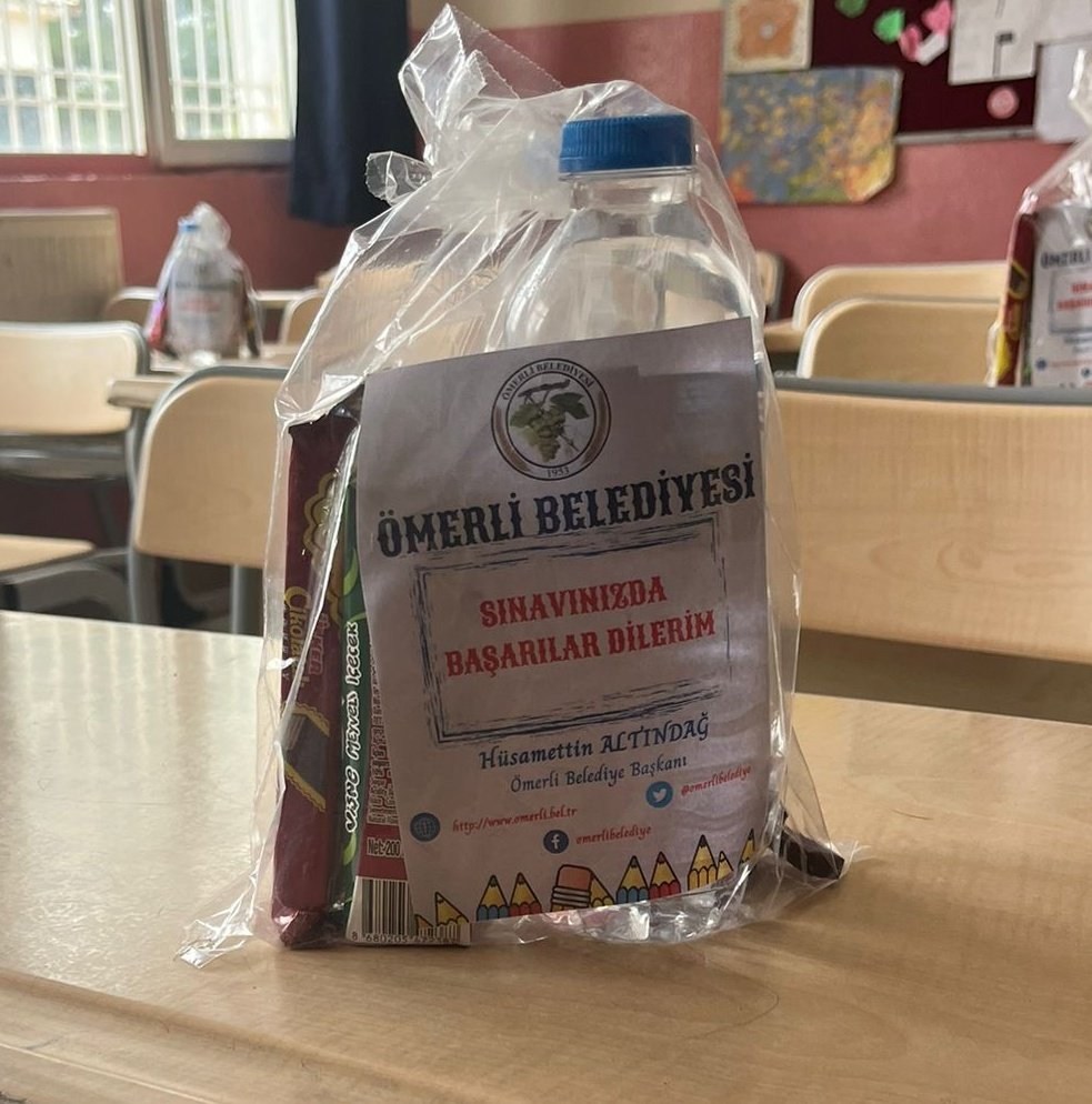 OmerliMem's tweet photo. Liselere Geçiş Sistemi(LGS) kapsamında yapılacak merkezî sınava girecek öğrencilerimize sürpriz yapan Belediye Başkanımız Sayın H��samettin ALTINDAĞ'a teşekkür eder, öğrencilerimize başarılar dileriz.
@tcmeb
@omerli_Kaymakam
@mardinilmem 
@Murat69_Demir 
@adnanciftci47 
@Maydin47 https://t.co/vli6Nx9K3X