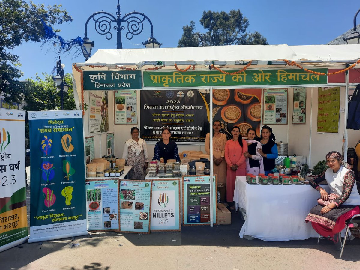 The natural produce & millets products by women farmer groups under Prakritik Kheti Khushhal Kisan Yojana of the Himachal Pradesh government have caught the fancy of locals and tourists at the Shimla Summer Festival.
#IYM2023 #ShreeAnna #womenfarmer