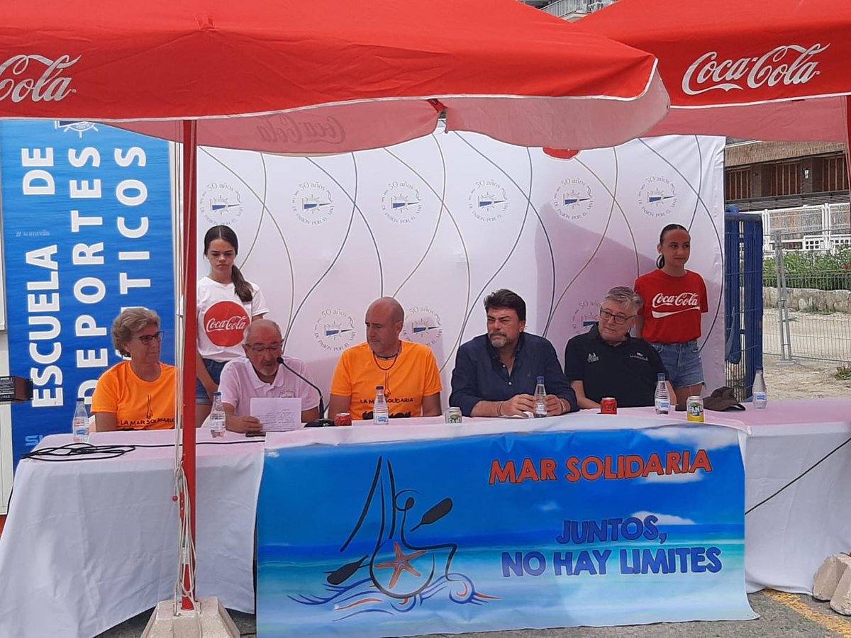 #LaMarSolidaria el evento inclusivo mas grande del mediterraneo cumple 5 Ediciones. Orgullosos de los voluntarios de <a href="/CocaColaEP_es/">Coca-Cola EP Iberia</a>  por la ilusion en esta actividad. #Cocemfe #Upapsa #CNCostaBlanca #Inclusion #Voluntariado #ThisIsForward  #ODS #AytoAlicante #ComandanciaNaval