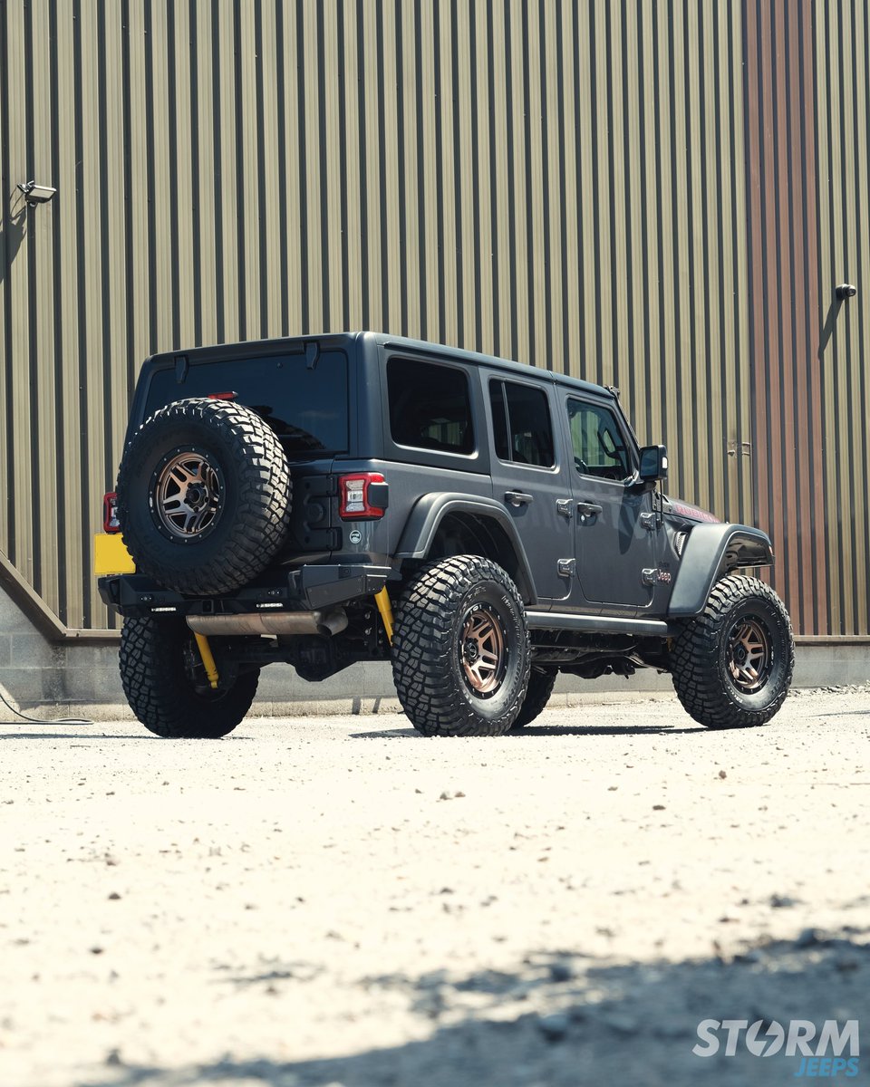 Storm Jeeps tweet media