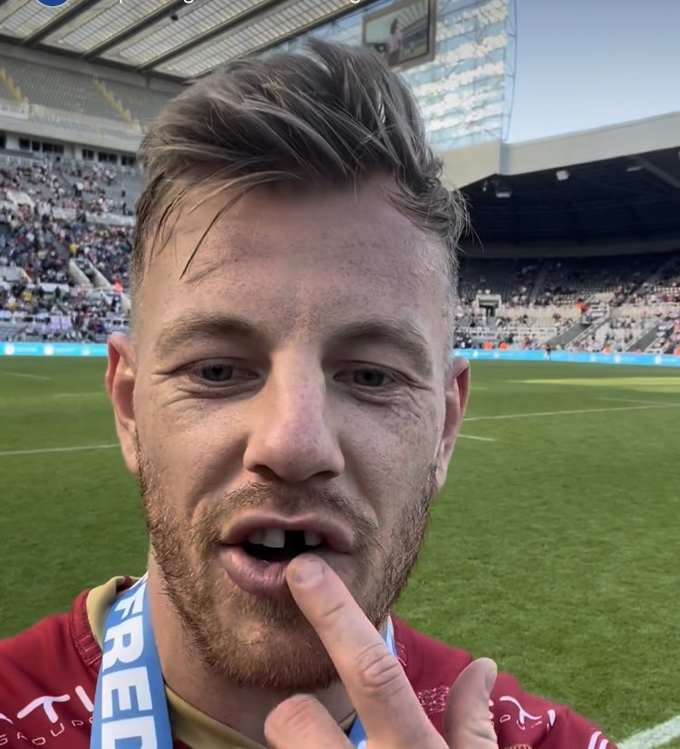 Out Of Context Dragons Catalans tweet media