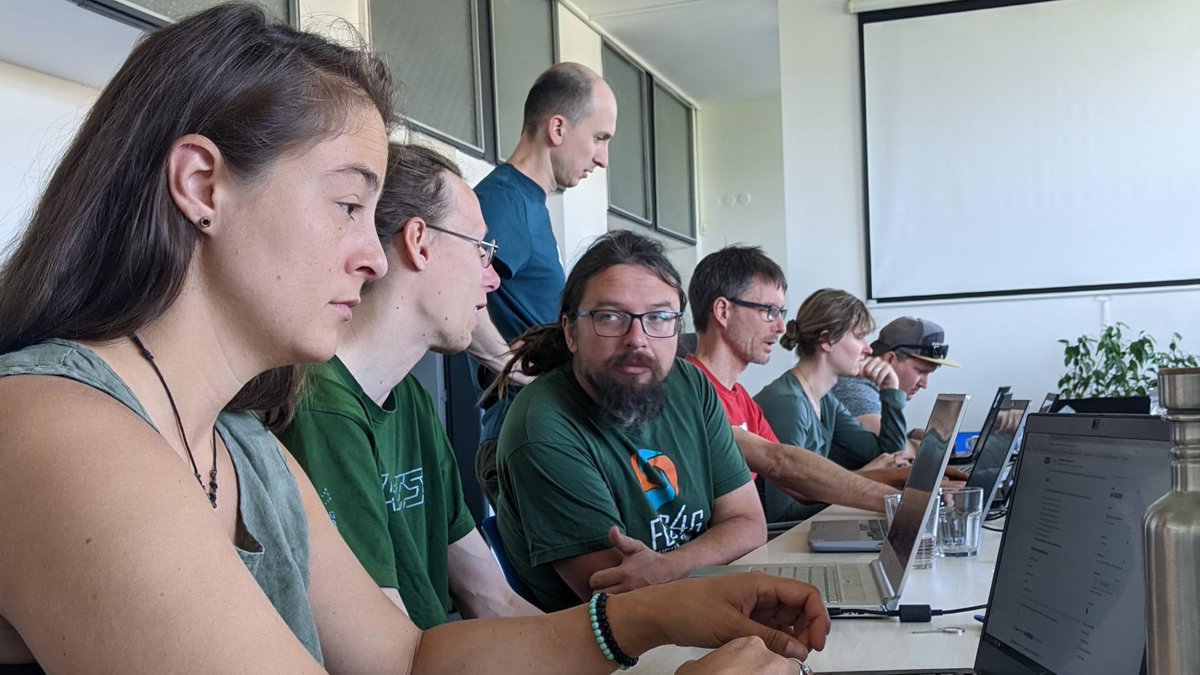 Day 3 of the #GRASSGIS Community Meeting is getting started @CVUTPraha! Join the conversation on Gitter:

matrix.to/#/#grassgis_sp…

A huge thank you to our sponsors for making this possible @OSGeo @osgeojapan and @FOSSGIS_Konf