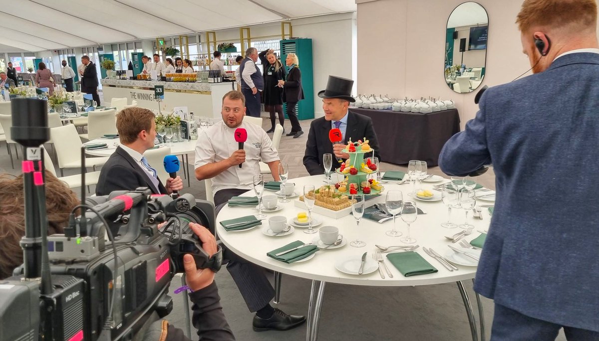 There was more than one Derby yesterday but this one was the main event <a href="/EpsomRacecourse/">Epsom Downs Racecourse</a> great to work with <a href="/rachelcasey11/">Rachel Casey</a> <a href="/AJD1Racing/">Anthony Dunkley</a> <a href="/_tomstanley_/">Tom Stanley</a> <a href="/Franmberry/">Fran Berry</a> #DerbyDay  #DerbyFestival #EpsomDerby #RaceTech