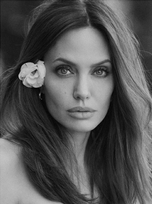 It’s Angelina Jolie’s day!!

#HappyBirthdayAngelinaJolie!!!