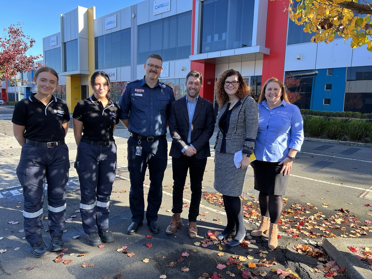 Was great to hear the vision from <a href="/DanielAndrewsMP/">Dan Andrews</a> @GabbyWilliamsMP <a href="/AmbulanceVic/">Ambulance Victoria</a> <a href="/monash_para/">Paramedicine Monash University</a> <a href="/SaferCareVic/">Safer Care Victoria</a> for improving #access and #equity with new model of care for #advanced #primarycare #paramedicine