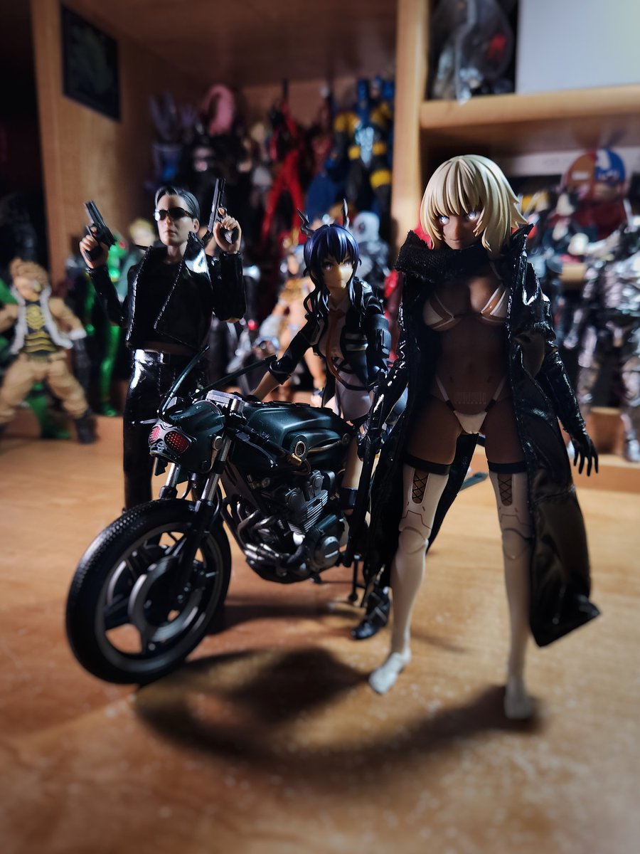 LiquidBelowZer0's tweet photo. Milk Tea Girl, Trinity, and Ch'en
#milkteagirl #milkteagirl現貨 #snailshellstudio #anime #manga #toyphotography #instagramtoys #actionfigurenation #toyartistry #toysaremydrug #toysyn #toydiscovery #toytalk #toypics #actionfigureaddict #figma #pctoys #battlehopper #arkknights https://t.co/Z5YVtu552v