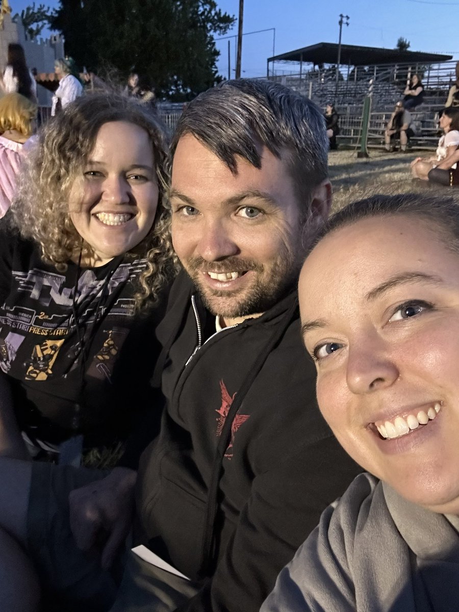 The Oregon Faire after party with <a href="/talonclaw/">Talon & Claw</a> and <a href="/TeaWytch/">TeaWytch</a>. Some relaxation and good music!