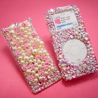 y2k was peak era for gyaru like you can't fathom how much bling there was

everything that could be bedazzled was: phone, camera, ipod, laptop, lens case etc

there were no phone cases for flip phones though, just silicone glue, tweezers, ab crystals, themed cabochons and a dream