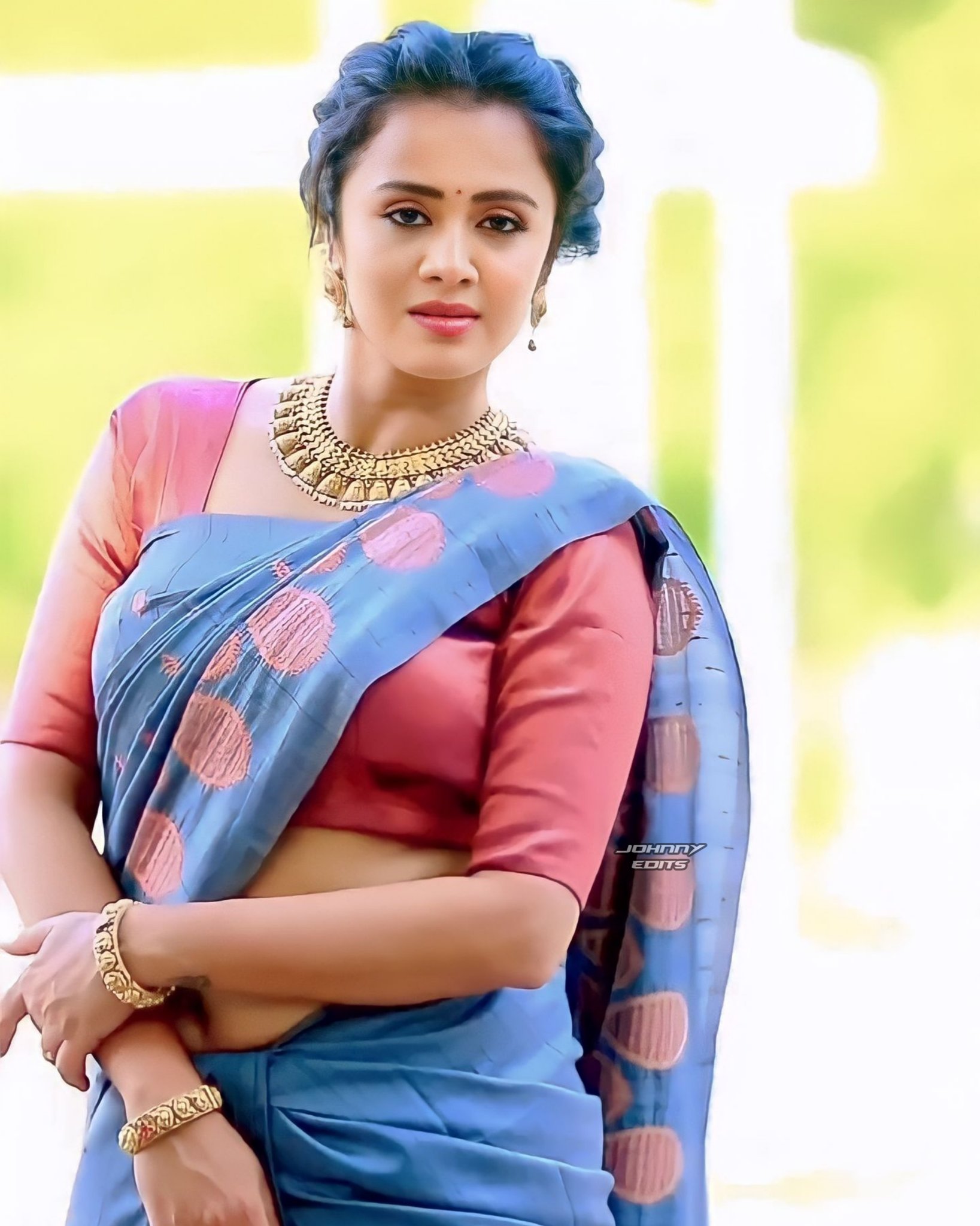 ＪＯＨＮ 🚭 on X: VJ Anjana aka Anjana Rangan in low hip saree.  t.cowFk9wvHqXw  X