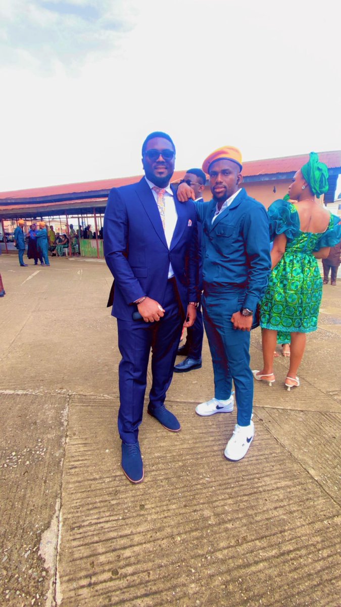 FOR_A_REASONS's tweet photo. Make @Ebuka just retweet this make I blow sef
 
Got my inspiration from him.

I hope I rocked it well.

#fashionstyle #inspiration #roleomodel #fashionSlayer #fashionpolice #Nigeriatrend https://t.co/SrYr3GMOeH