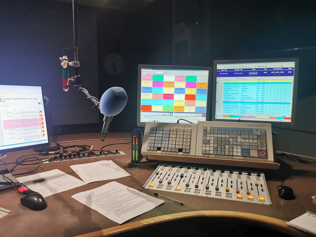 Soothing songs for a bank holiday Sunday 🎶Join me on <a href="/RTERadio1/">RTÉ Radio 1</a> for #RisingTime from 6am 📻🎧