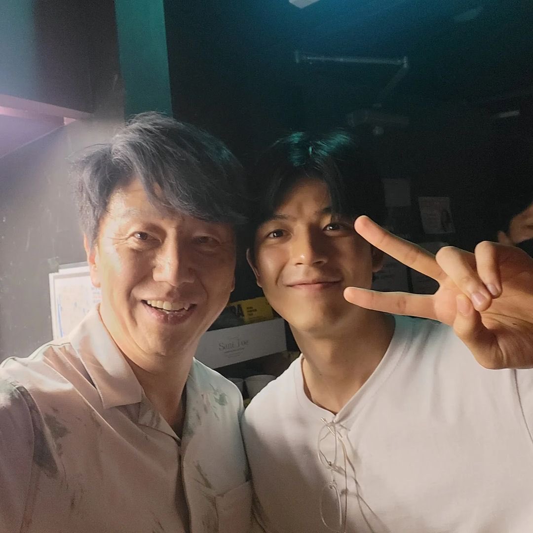 Actor Kim Sooro ig update with Lomon. He went to Wuthering Heights play  #폭풍의언덕   yesterday!! 

#LOMON #로몬